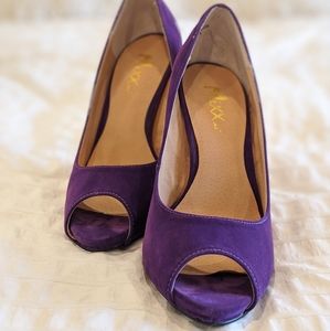 Like-New violet suede peep-toe pumps by MIXX